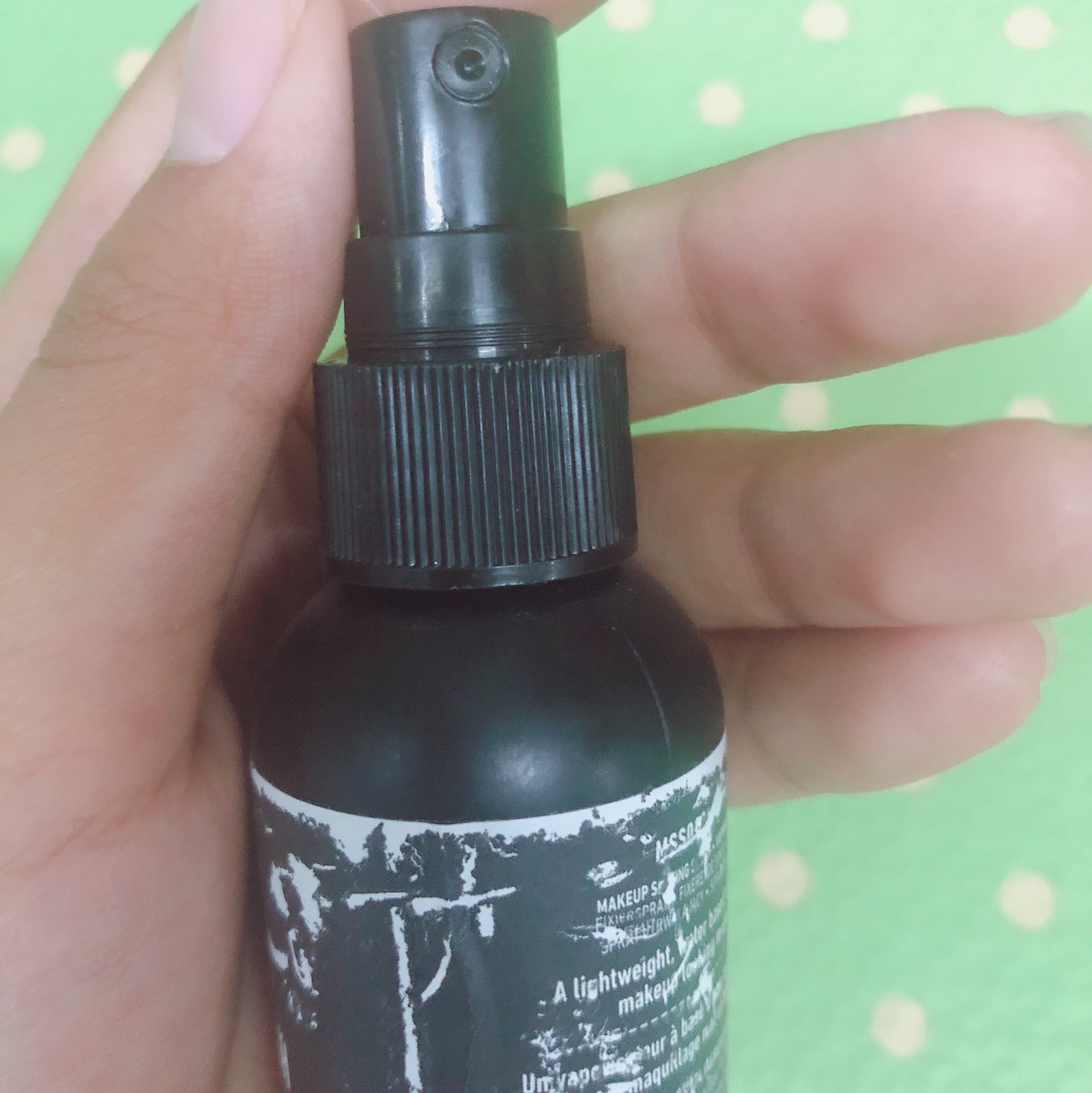 非常好用的NYX定妆喷雾✌️ 🍑这款是哑光的定妆喷雾，针对